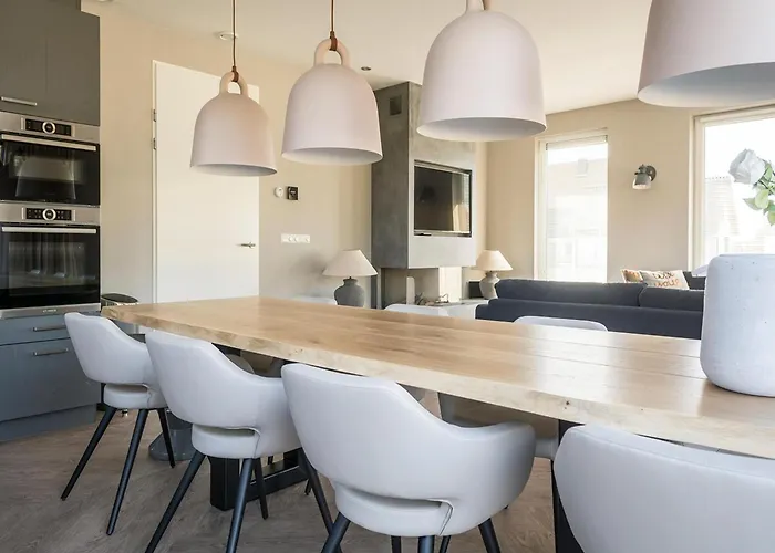 Luxurious For 8 People In Texel